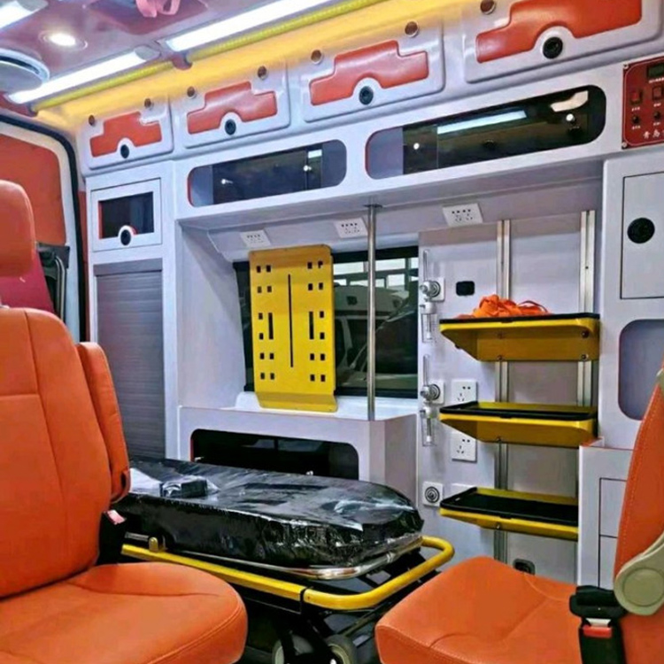 上杭长途救护车护送病人租赁价格